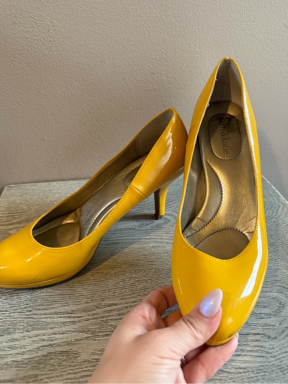 Kelly & Katie Glossy Mustard Yellow Patent Heel Pumps - Picture 7 of 9